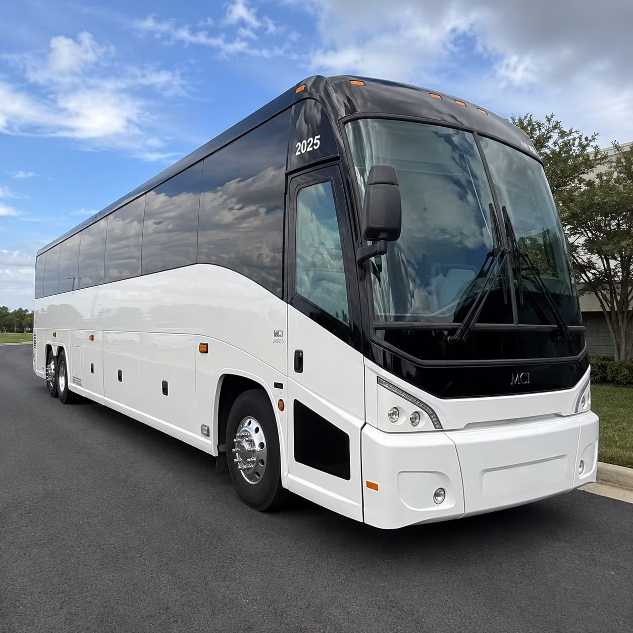 biltmore estate and blue ridge parkway field trip bus rentals